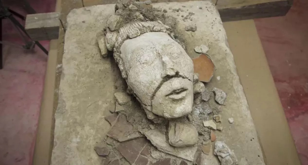 Huge head of Mayan corn god discovered in Mexico