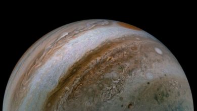 Jupiters metallicity provides a clue to its heterogeneity