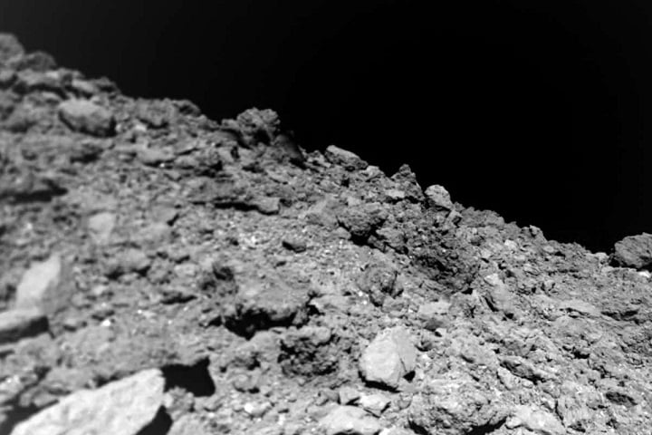 Key ingredients for life found on asteroid Ryugu 1