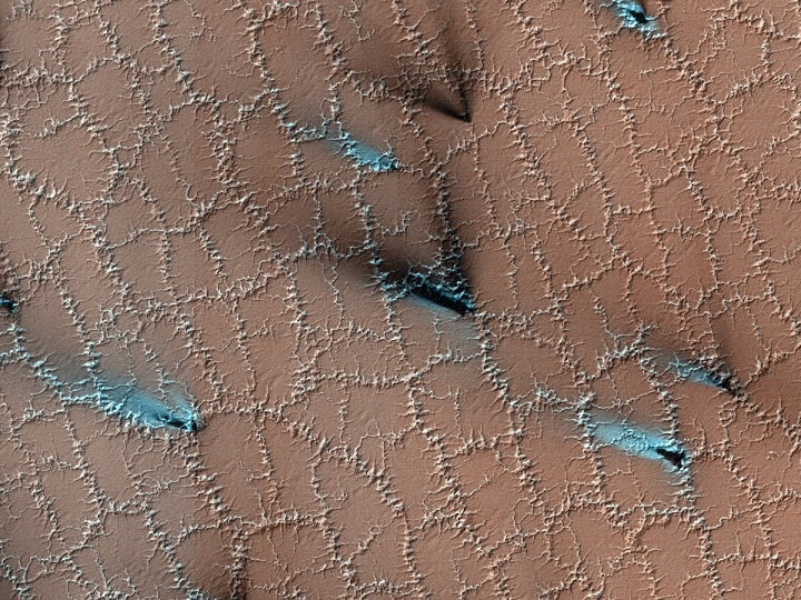 Mysterious marks found on Mars 2