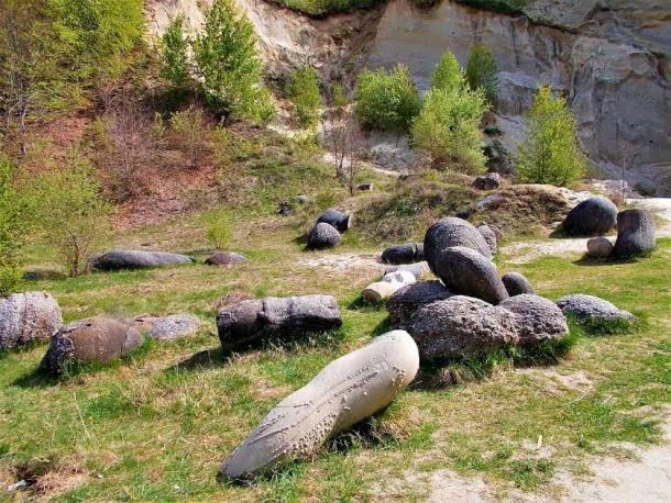 Mysterious trovants of Romania Living stones that grow and move 3