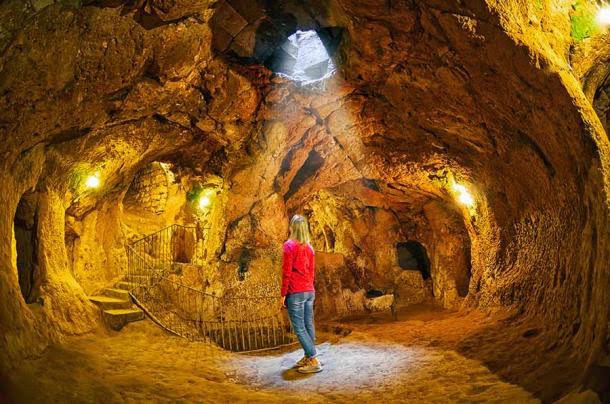 Underground city of Derinkuyu is home to 20 000 people but who built it 5