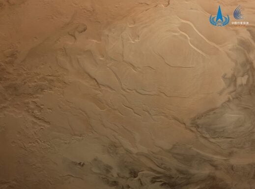Chinas Tianwen 1 probe captures stunning images of Mars 1