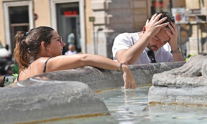 Infernal heat in Europe broken temperature records 1