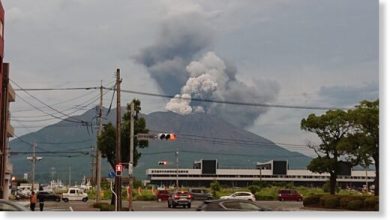 Sakurajima volcano eruption in Japan accompanied by lava eruptions