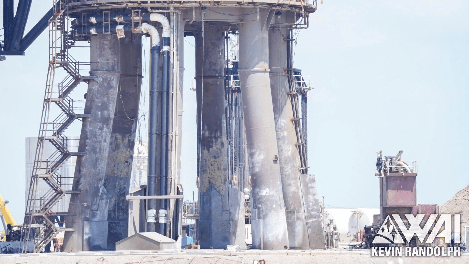SpaceX Super Heavy B7 prototype rocket damage 1