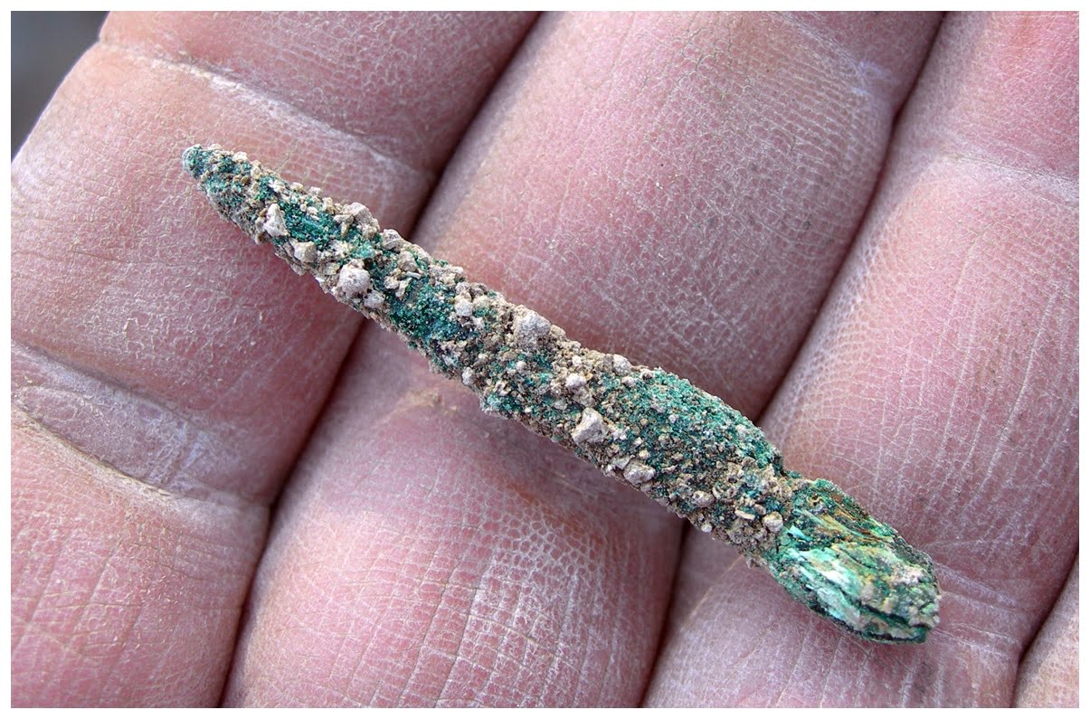 7000 year old copper awl found in Israel 1