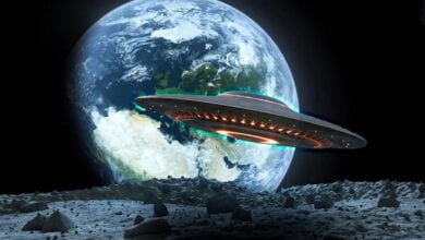 Crashed UFO on the Moon discovered by a researcher 1
