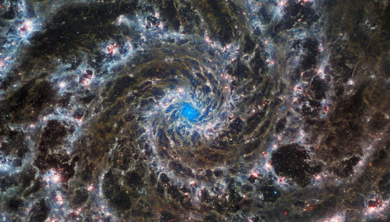 James Webb Telescope captures stunning image of Ghost Galaxy 1