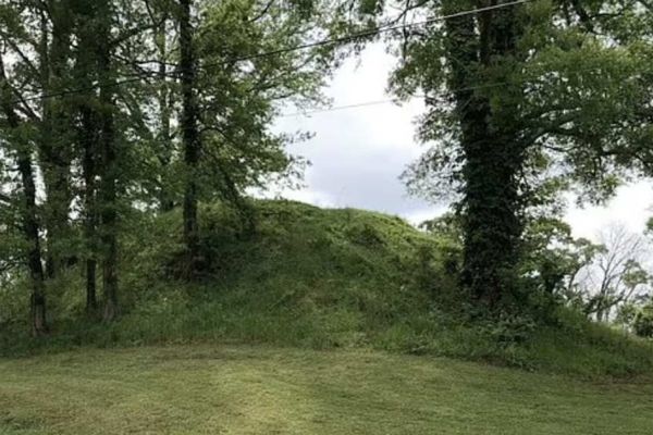 Scientists have found that the American Indians built two mounds for over a thousand years