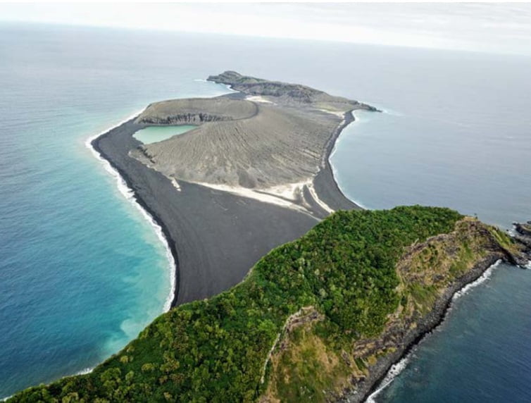 A new island has formed in the Pacific Ocean 2