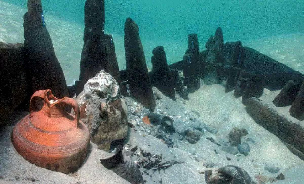A ship that sank 1300 years ago was found in Israel