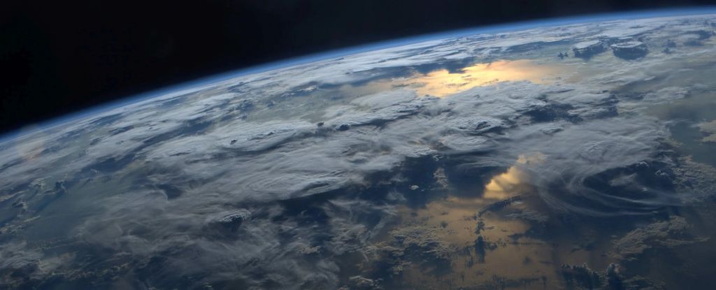 Earth's first continents plunged into the planet before rising again 1 Earths first continents plunged into the planet before rising again