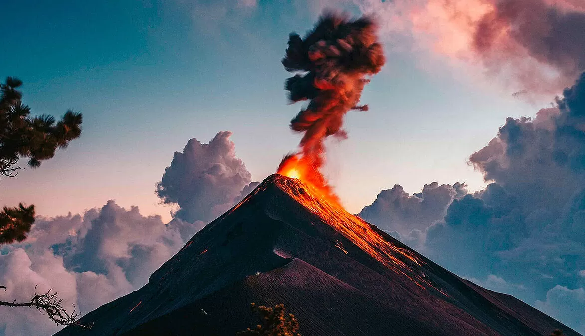 Scientists have discovered the cause of the largest volcanic eruptions on Earth
