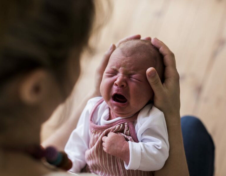 Scientists have found a reliable way to calm a crying baby 1