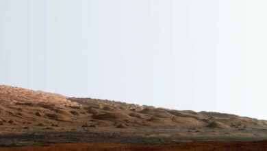 Why does NASA colorize Martian images 1