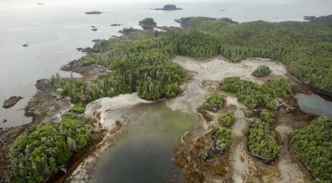 Archaeologists discover ancient Canadian village 10 000 years older than the Pyramids