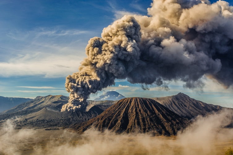 Scientists have discovered a characteristic sound that precedes volcanic eruptions 1