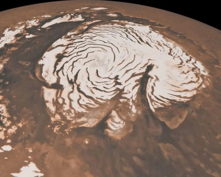 Scientists have told where on Mars there is a lake with liquid water 2