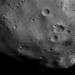 Space probe flew past the Martian moon to look inside