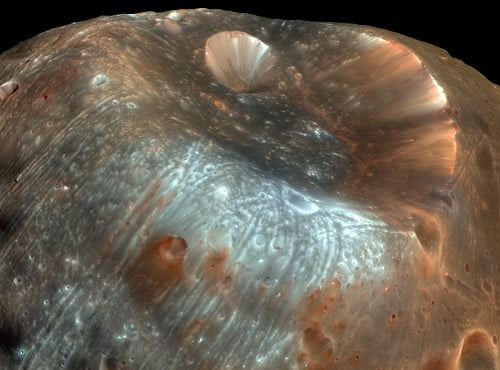 Spacecraft discovers underground structures on Martian moon Phobos 1