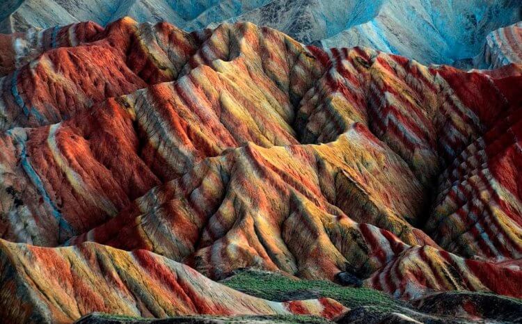 Colorful mountains in China what is the secret of this miracle of nature 5
