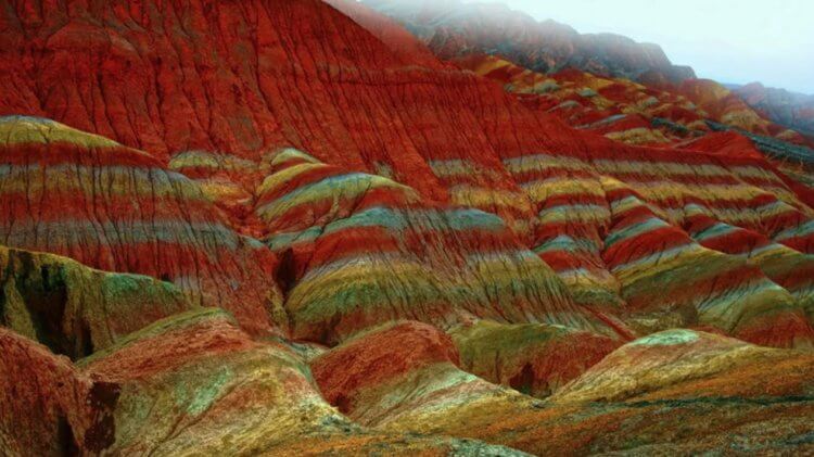 Colorful mountains in China what is the secret of this miracle of nature 7