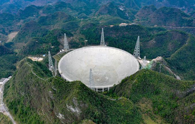 Scientists believe contact with aliens is a bad idea 3