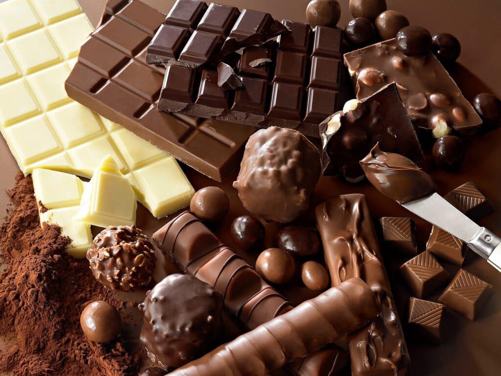 Scientists have discovered why it is so pleasant to chew chocolate 1