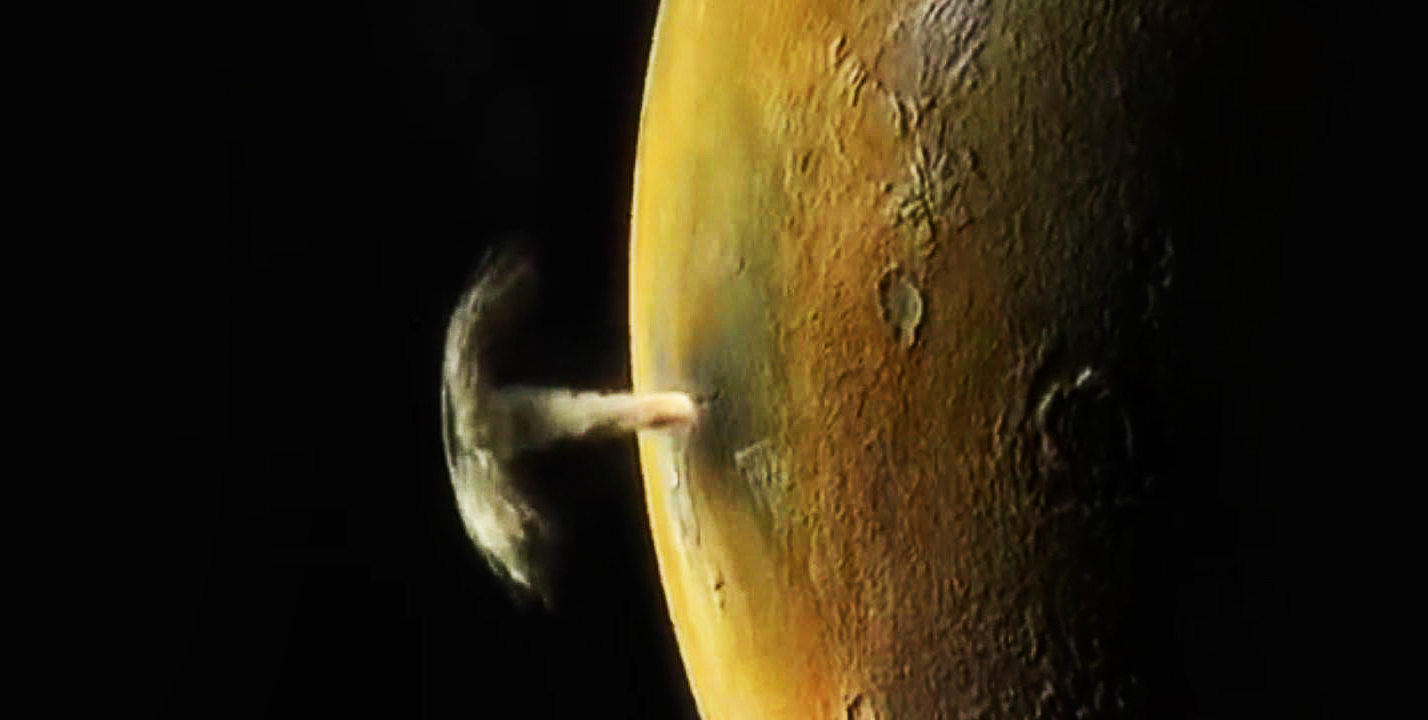See the most powerful volcanic eruption on Jupiters moon 1