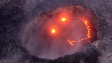 Volcano in Hawaii showed a smile