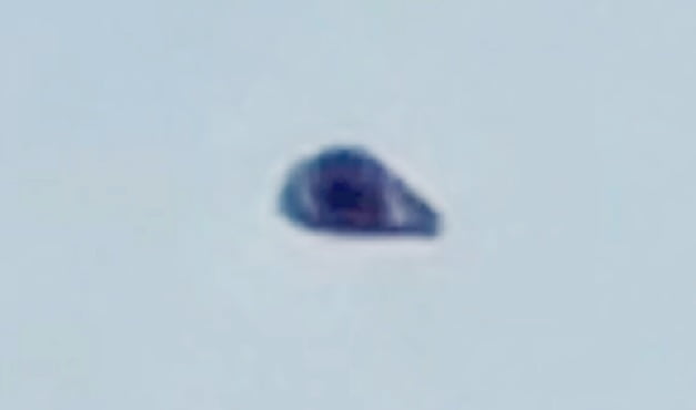 Black triangular UFO observed over Pakistan 3