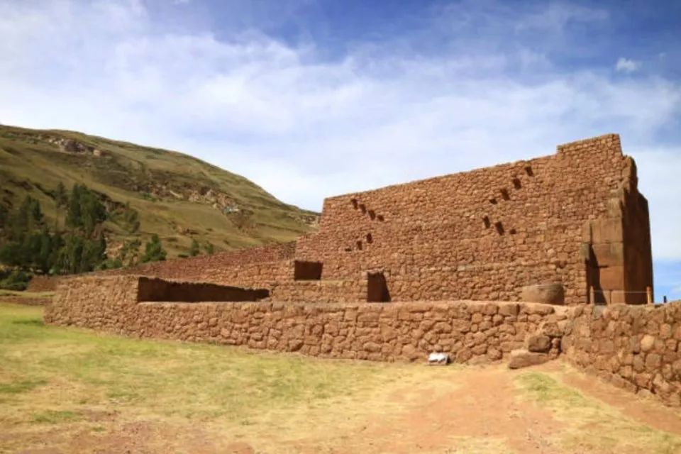 Archaeologists discover 1 200 year old sacred complex in Peru