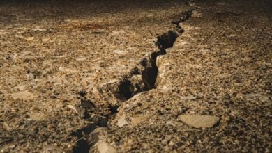 A crack in the bottom of the Pacific Ocean could trigger a mega quake in the US