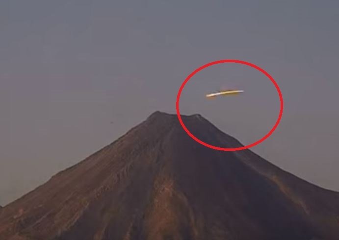 Why UFOs are often observed over the Popocatepetl volcano 2