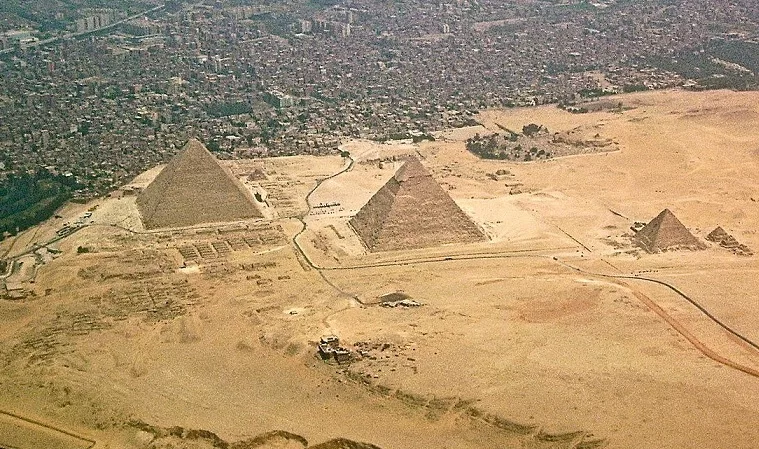How many pyramids are there in Egypt and which are the most famous (1)