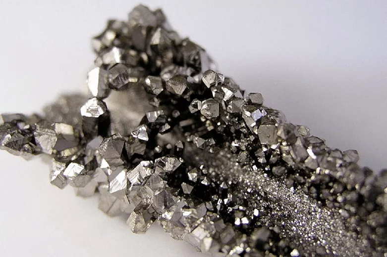 New strategic mineral discovered in China niobium