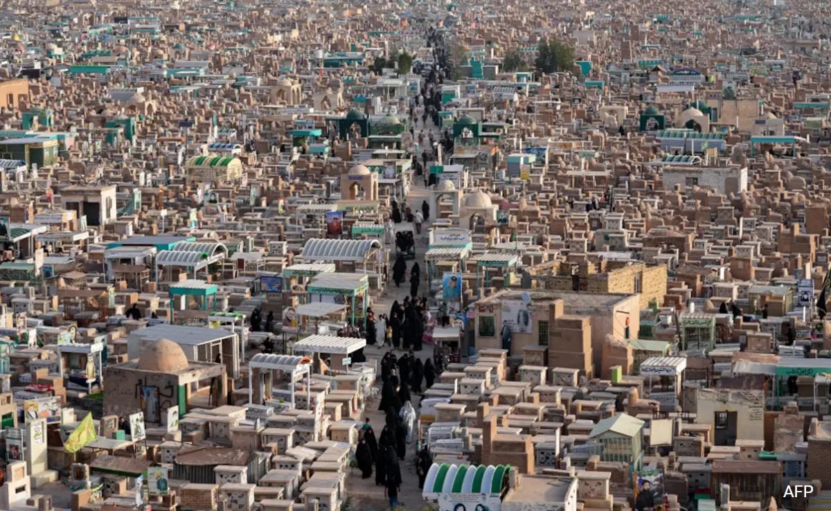 wadi-al-salam:-world’s-largest-cemetery-where-6-million-our-bodies-are-buried