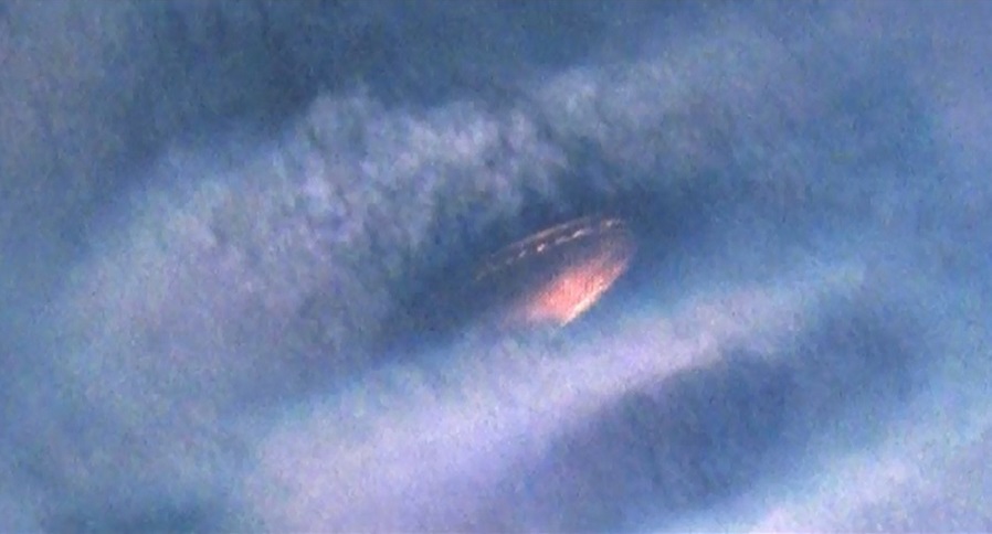 Giant UFO over Chile An Intriguing Mystery of 2010 (1)