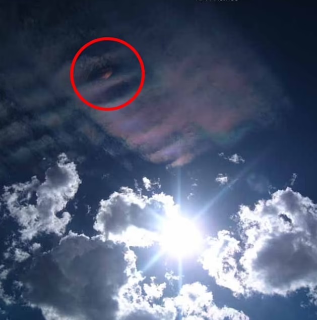 Giant UFO over Chile An Intriguing Mystery of 2010 (2)