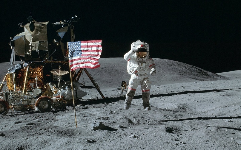 AI says photos of US lunar mission are fake