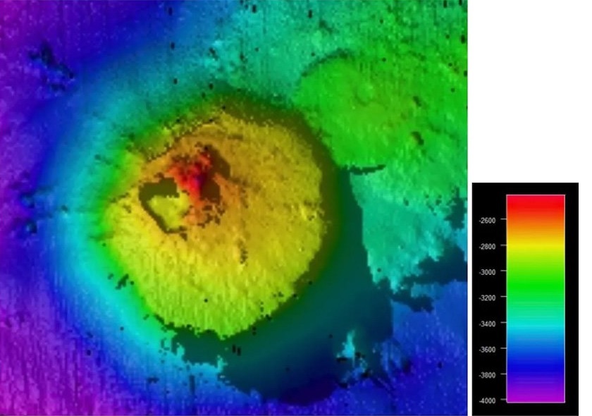 Huge seamount discovered in the Pacific Ocean (2)