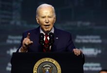 biden-ridiculed-after-reading-‘pause’-instruction-on-the-teleprompter-out-loud:-‘i’m-ron-burgundy?’