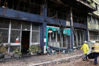 fire-at-brazil-guesthouse-leaves-at-least-10-dead,-11-injured